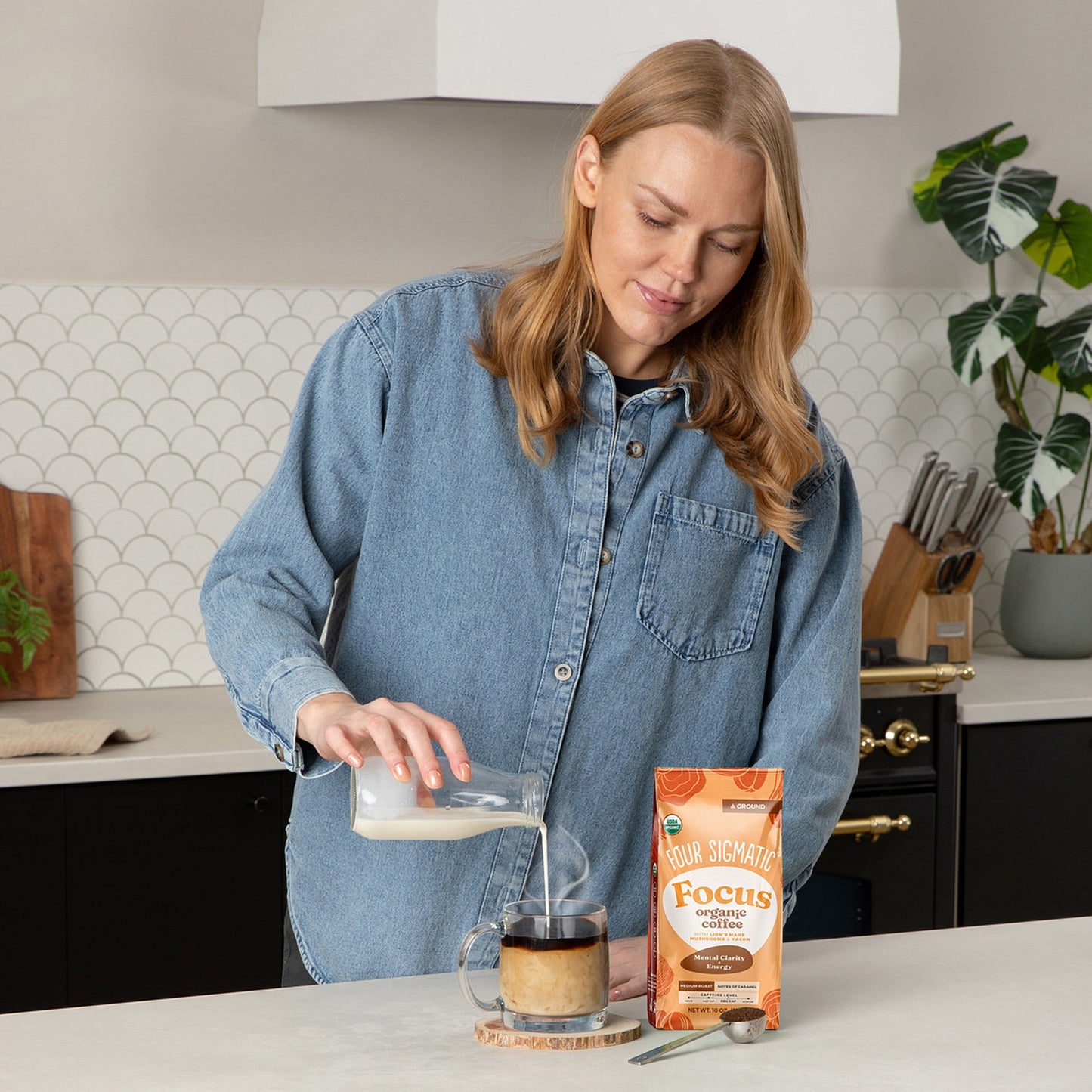 focus-ground-coffee-medium-s5 focus-ground-medium-lifestyle2.jpg