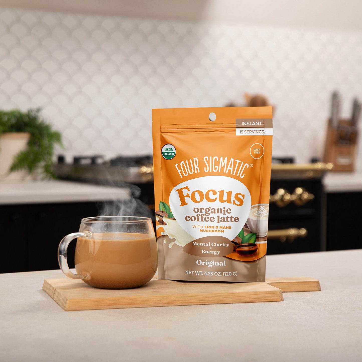 focus-organic-coffee-latte-original-q8 focus-latte-original-lifestyle2-2026.jpg
